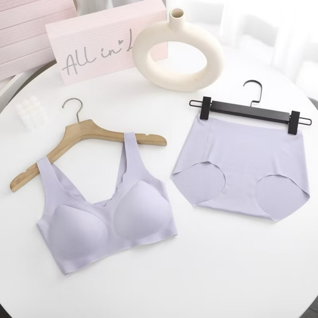 Zora Seamless Set